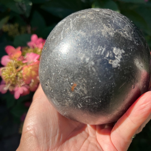 Amethyst (3) Pac-Man sphere | crystal - Picture 8 of 14